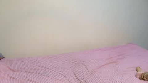 xeenah online show from 02.18.26