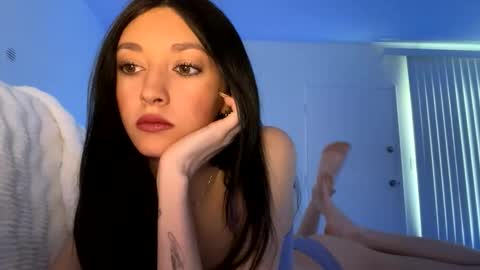 Snapshot of xenadreamx chatting on 05.30.26 xenadreamx online show from 05.30.26