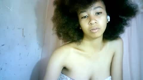 xenna610827 online show from 02.18.25