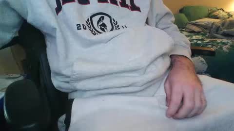 Snapshot of xgirthonlyx chatting on 09.18.25 xgirthonlyx online show from 09.18.25