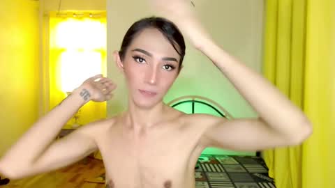 Snapshot of xheavenlyangelx chatting on 12.21.24 JO online show from 12.21.24