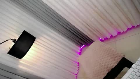 Snapshot of xhugejerkingtransx chatting on 10.16.25 GWEN THOMPSON ....... online show from 10.16.25