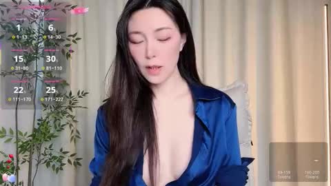 Snapshot of xi_ethel chatting on 11.09.25 XI online show from 11.09.25