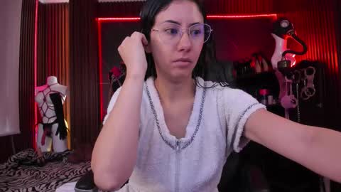 XiaQueen   I M online show from 10.20.25