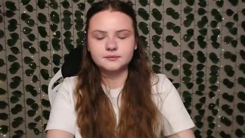 Lina online show from 01.06.25