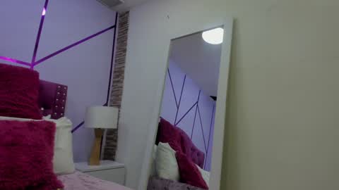 Snapshot of ximena_vasquez8 chatting on 02.26.25 Xime online show from 02.26.25