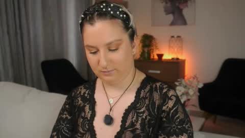 Snapshot of ximenna_cruz_ chatting on 02.21.26 Xime Independent Artist online show from 02.21.26