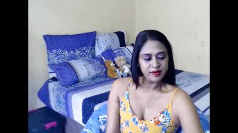 Miss Ria online show from 11.11.25