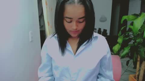 xiomy winklar online show from 02.24.25