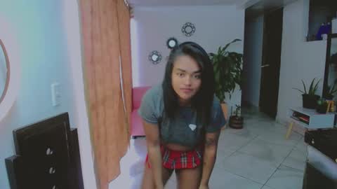 xiomy winklar online show from 02.25.25