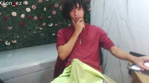 Snapshot of xion_ez chatting on 05.27.26 xion_ez online show from 05.27.26