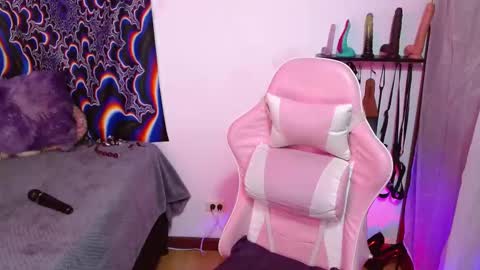 xizette online show from 10.14.25