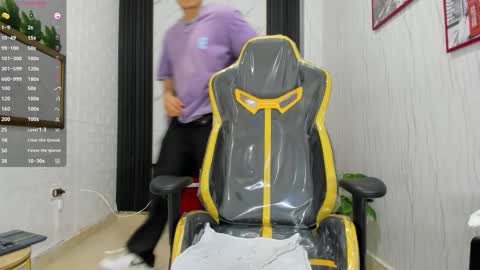 Snapshot of xkevyn chatting on 10.21.25 online show from 10.21.25