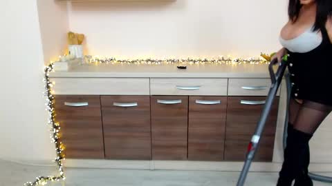 Kim online show from 11.18.25