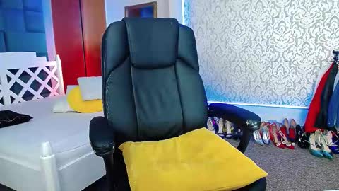 Snapshot of xkimoraxx chatting on 02.01.26 Kim online show from 02.01.26