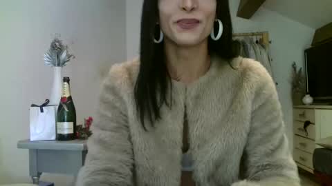 Snapshot of xlecram chatting on 10.30.25 Wendy online show from 10.30.25