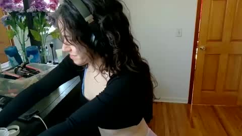 Mia online show from 03.02.25