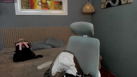 lunna online show from 10.04.25