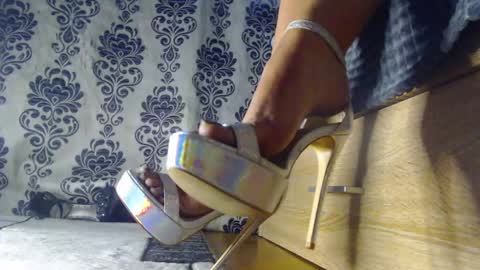 Snapshot of xmistressmonroex chatting on 11.14.25 Monroe online show from 11.14.25