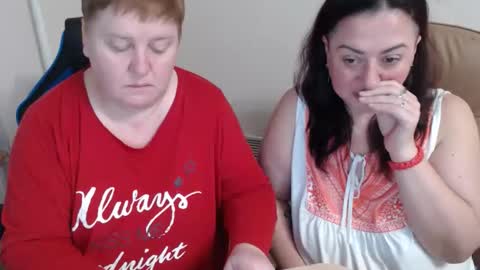 XMollyJaneX online show from 11.24.25