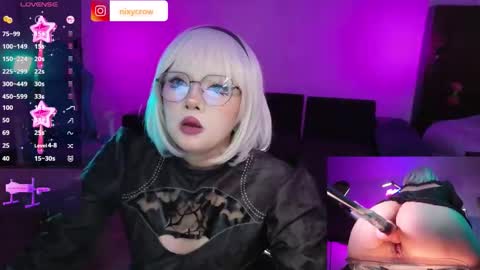 Snapshot of xnixycrow11 chatting on 10.23.25 Nixy Crow online show from 10.23.25