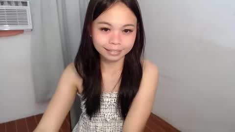 Snapshot of xo_worth_it chatting on 05.13.26 nathalie online show from 05.13.26