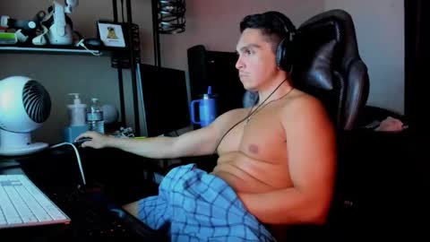 Snapshot of xoalejandroxo6 chatting on 04.19.26 xoalejandroxo6 online show from 04.19.26
