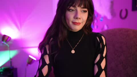 Bella Bondai online show from 12.07.24