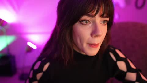 Bella Bondai online show from 12.07.24