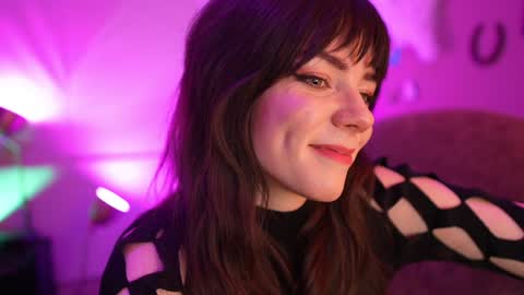 Bella Bondai online show from 12.07.24