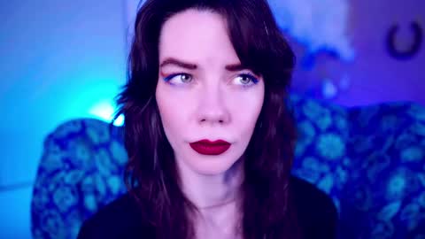 Snapshot of xobondaixo chatting on 10.18.25 Bella Bondai online show from 10.18.25