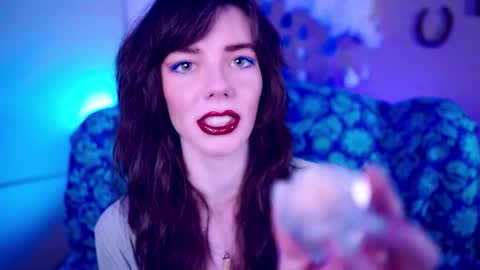 Snapshot of xobondaixo chatting on 10.25.25 Bella Bondai online show from 10.25.25