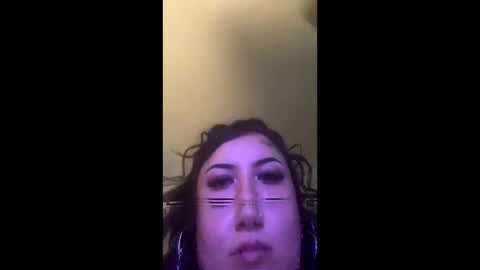 Snapshot of xocrybaby chatting on 10.12.25 xocrybaby online show from 10.12.25