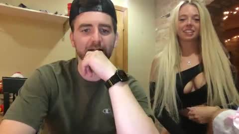 xoprincesspeachxo online show from 09.30.25