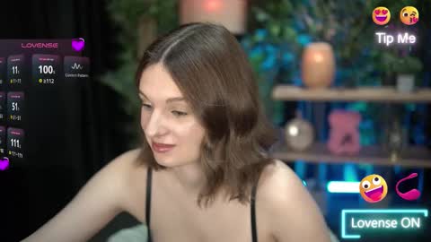 Snapshot of xoxo_molly chatting on 11.03.25 xoxo_molly online show from 11.03.25