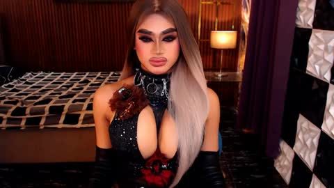 Snapshot of xscarlletegrey chatting on 06.05.26 xscarlletegrey online show from 06.05.26