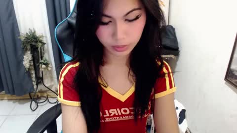 Snapshot of xseductive_airax chatting on 12.07.24 aira online show from 12.07.24