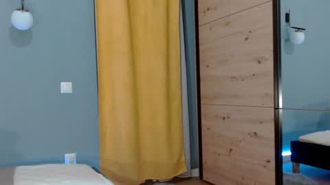 AnnaMaee online show from 01.12.25