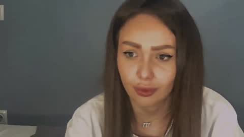 AnnaMaee online show from 01.17.25