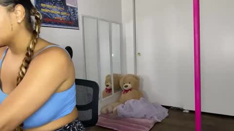 xStarGazingx online show from 10.14.25