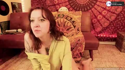 Sunny Daze online show from 01.17.26