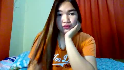 Snapshot of xsweetiemajax chatting on 01.04.25 HI IM PAULINE online show from 01.04.25
