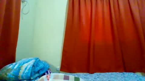 Snapshot of xsweetiemajax chatting on 01.17.25 HI IM PAULINE online show from 01.17.25