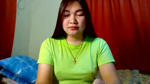 Snapshot of xsweetiemajax chatting on 02.07.25 HI IM PAULINE online show from 02.07.25