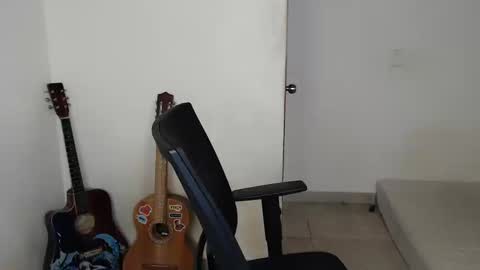 Snapshot of xtranherr chatting on 09.19.25 xtranherr online show from 09.19.25