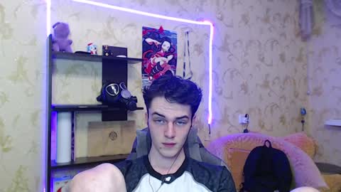 Snapshot of xtraqqq chatting on 01.22.25 traqqq online show from 01.22.25