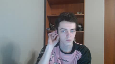 Snapshot of xtraqqq chatting on 10.14.25 traqqq online show from 10.14.25