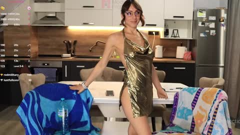 FrancyStepmom and YStepson    INTERESTED IN A GIRL-GIRL COLLABORATION  TEXT ME HERE  or INSTAGRAM online show from 11.29.25