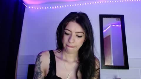 Snapshot of xx_johnson_xx chatting on 03.04.26 VALE online show from 03.04.26