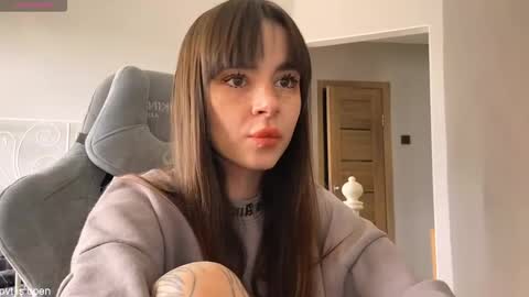Lily online show from 04.13.26